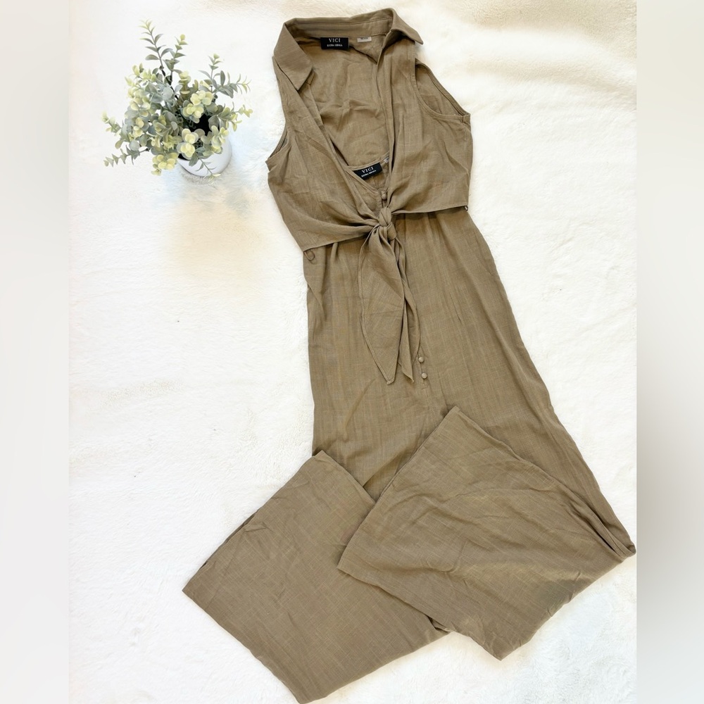 NWOT Front Tie Linen Jumpsuit